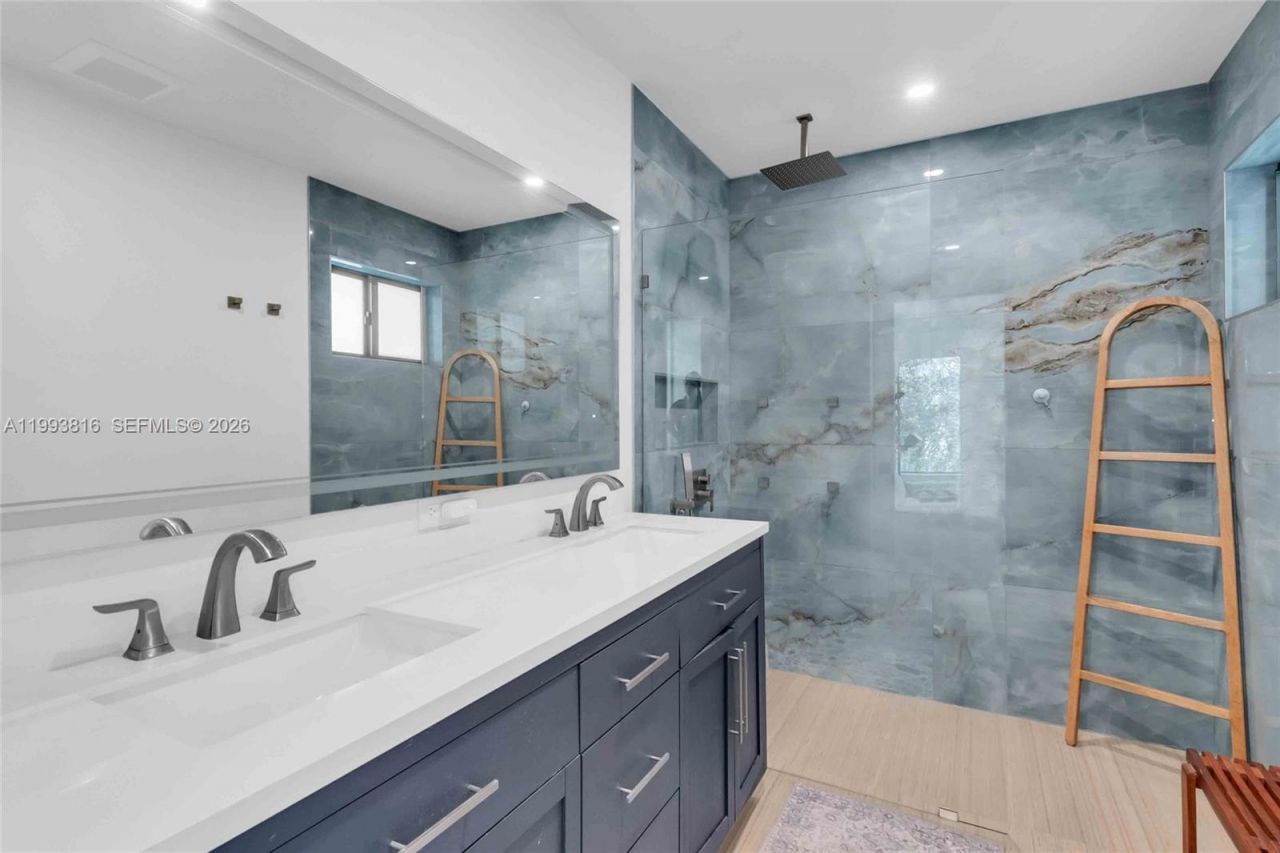 2025 Arch Creek Dr , North Miami, FL 33181 Photo