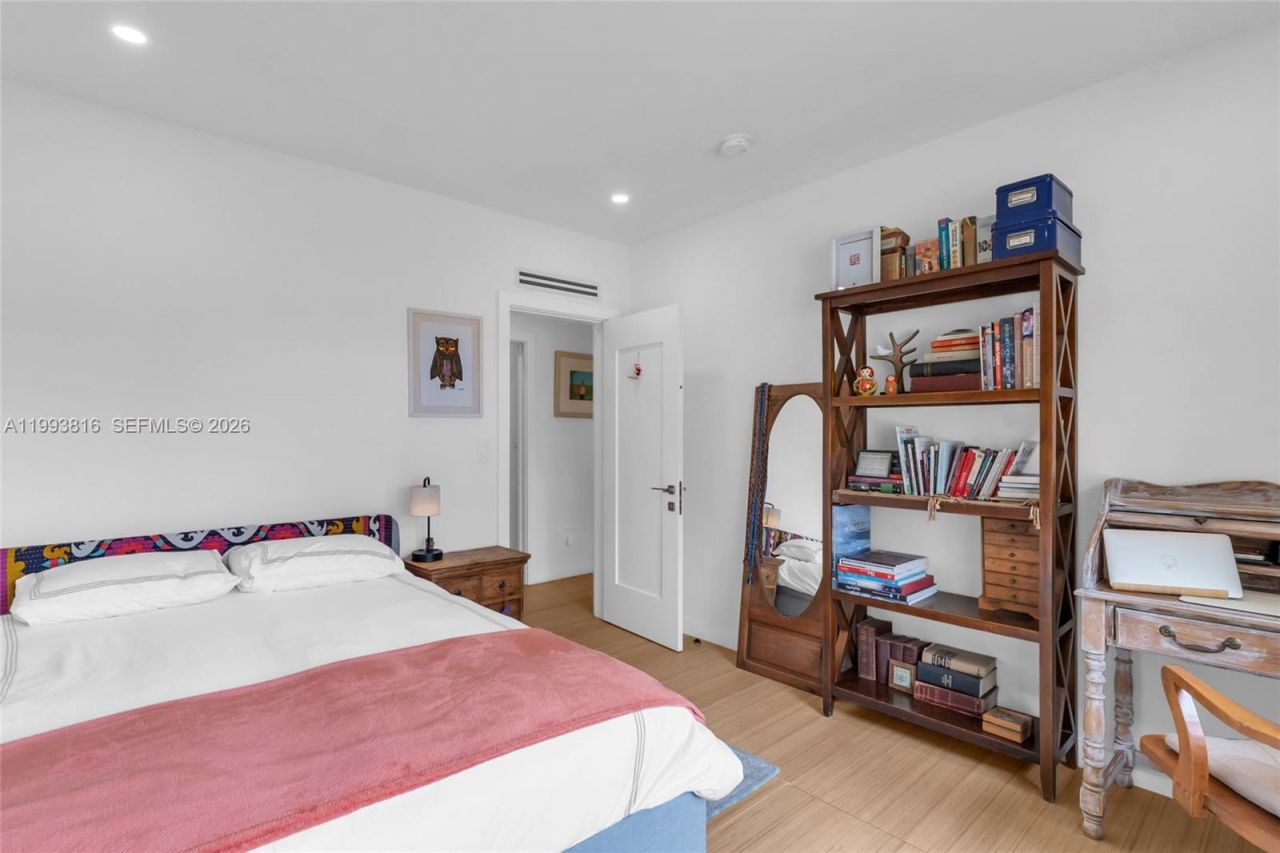 2025 Arch Creek Dr , North Miami, FL 33181 Photo