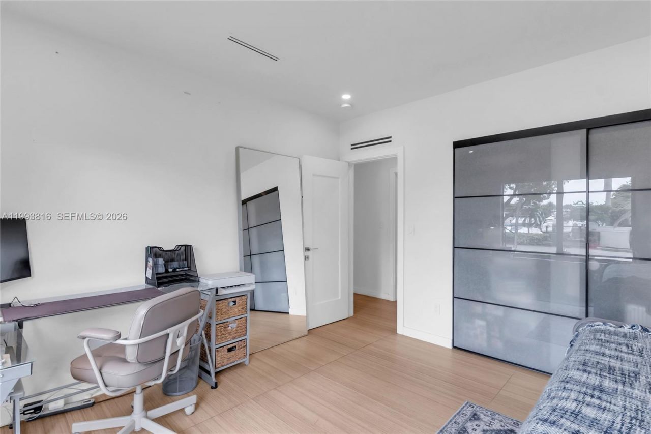 2025 Arch Creek Dr , North Miami, FL 33181 Photo