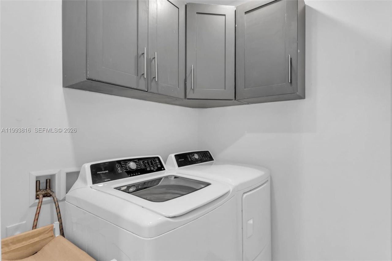 2025 Arch Creek Dr , North Miami, FL 33181 Photo