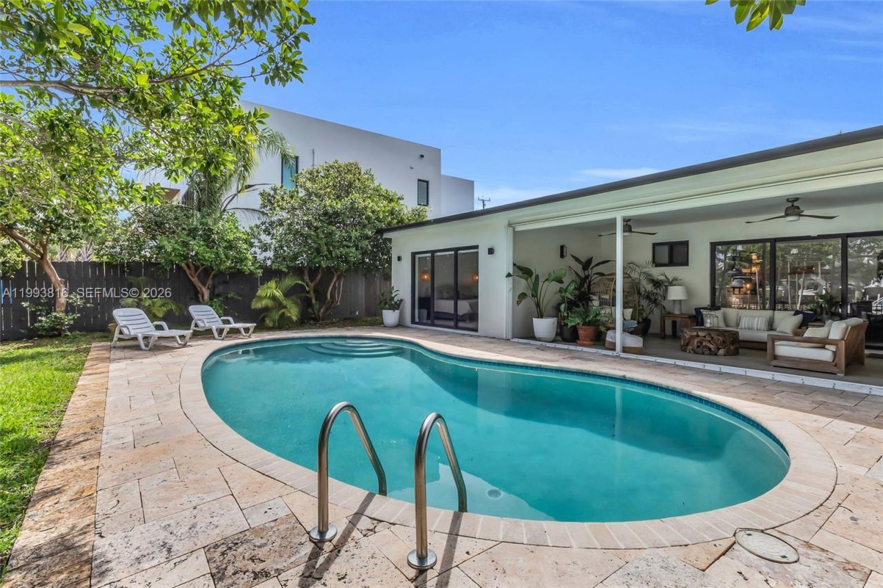 2025 Arch Creek Dr , North Miami, FL 33181 Photo