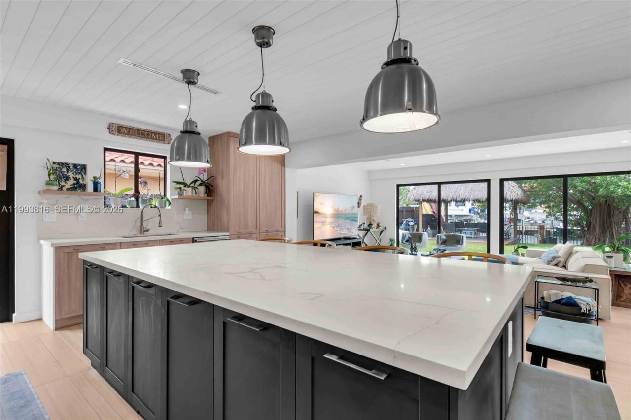 2025 Arch Creek Dr , North Miami, FL 33181 Photo