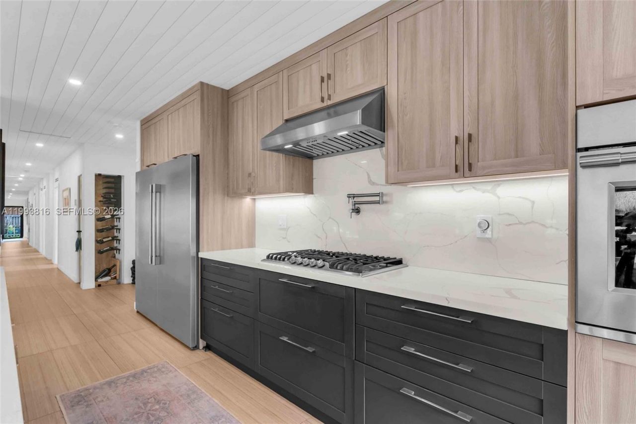 2025 Arch Creek Dr , North Miami, FL 33181 Photo