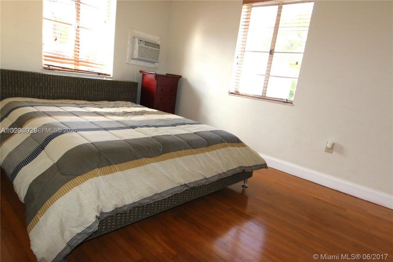 619 Anastasia Ave , Unit 4, Coral Gables, FL 33134 Photo