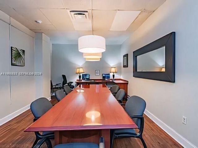 500 Bayview Dr, Unit 325, Sunny Isles Beach, FL 33160 Photo