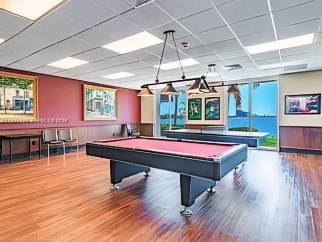 500 Bayview Dr, Unit 325, Sunny Isles Beach, FL 33160 Photo