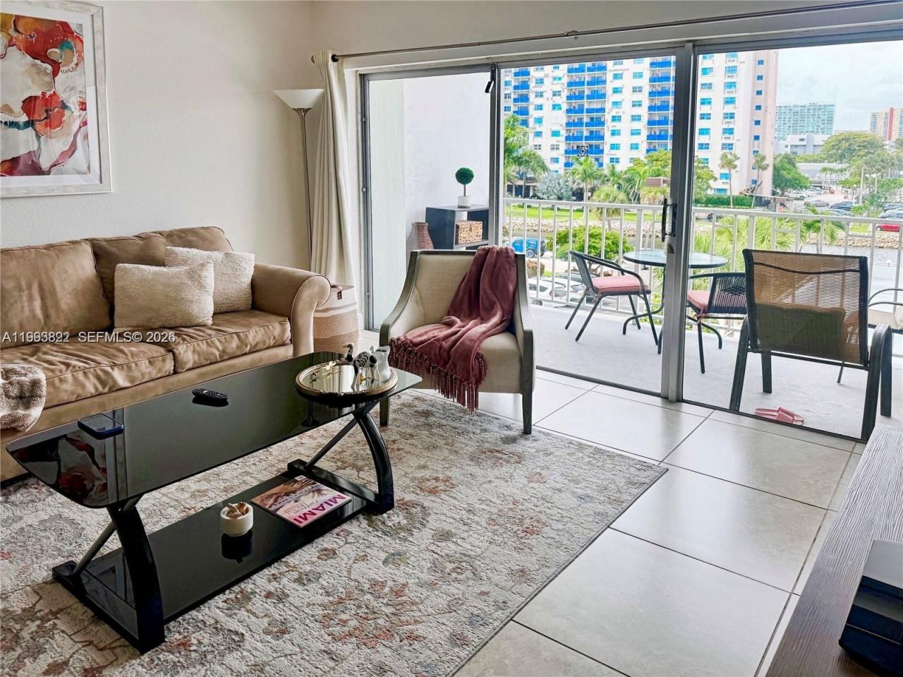 500 Bayview Dr, Unit 325, Sunny Isles Beach, FL 33160 Photo