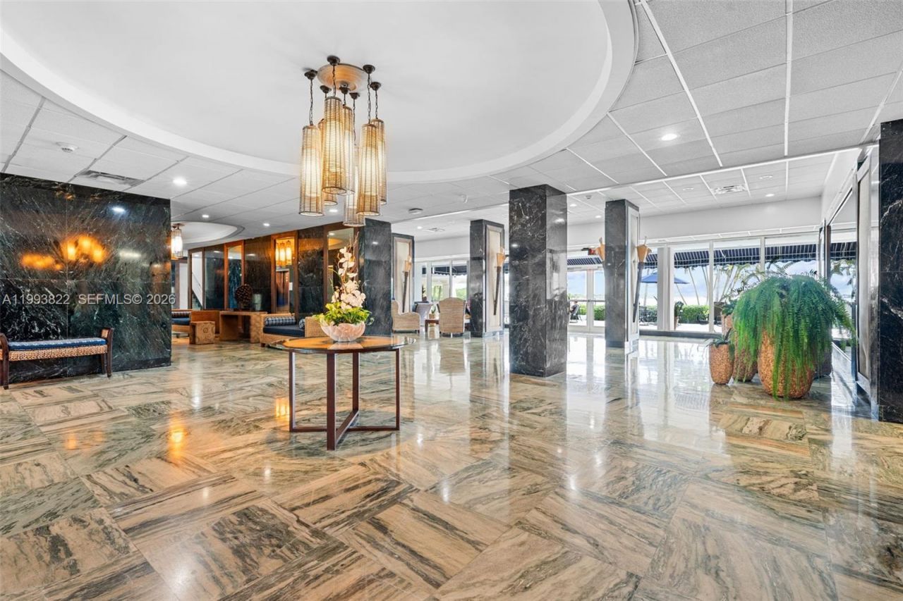 500 Bayview Dr, Unit 325, Sunny Isles Beach, FL 33160 Photo