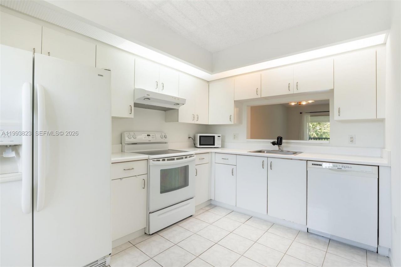13455 SW 16th Ct , Unit 306F, Pembroke Pines, FL 33027 Photo