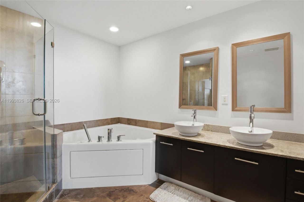 3029 NE 188th St , Unit 904, Aventura, FL 33180 Photo