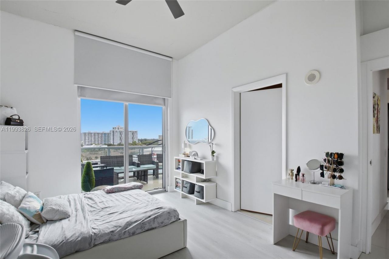 3029 NE 188th St , Unit 904, Aventura, FL 33180 Photo