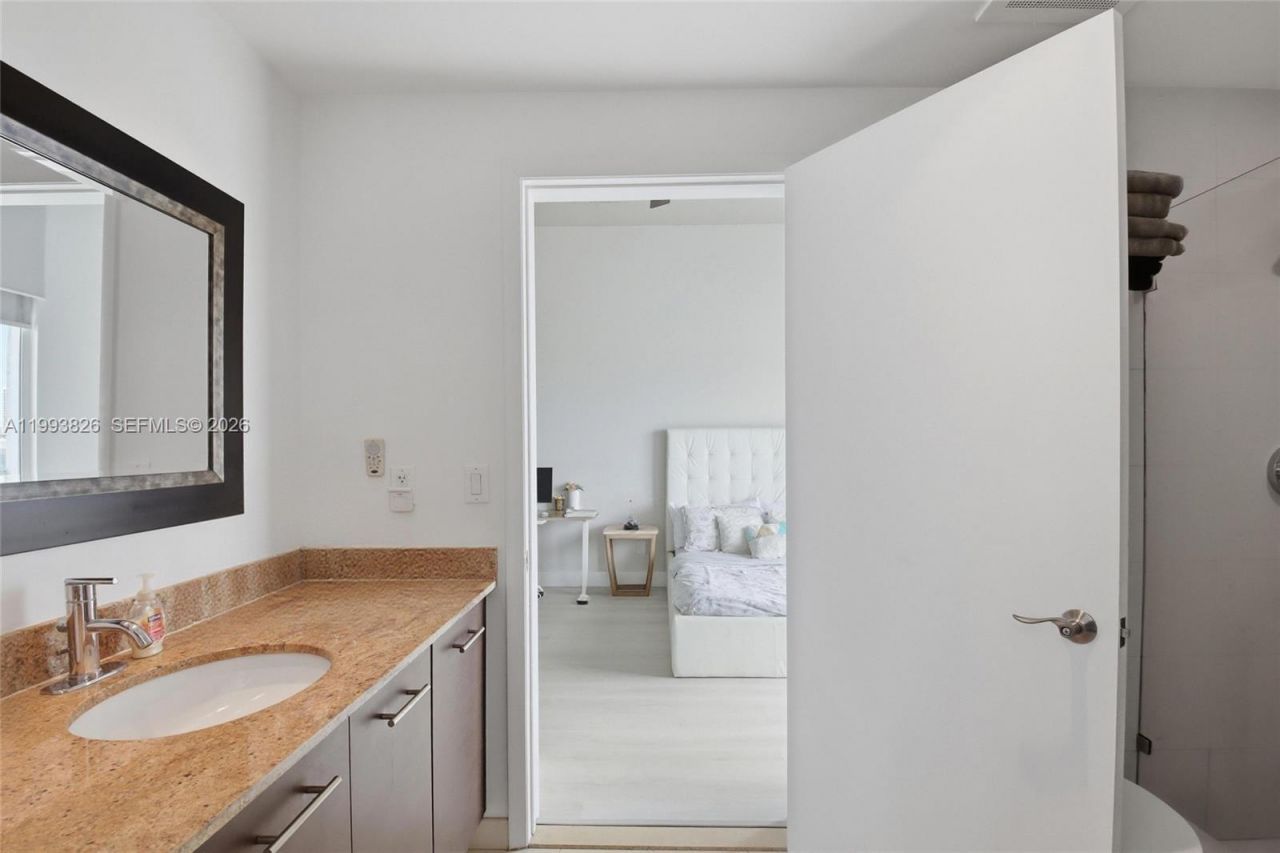 3029 NE 188th St , Unit 904, Aventura, FL 33180 Photo