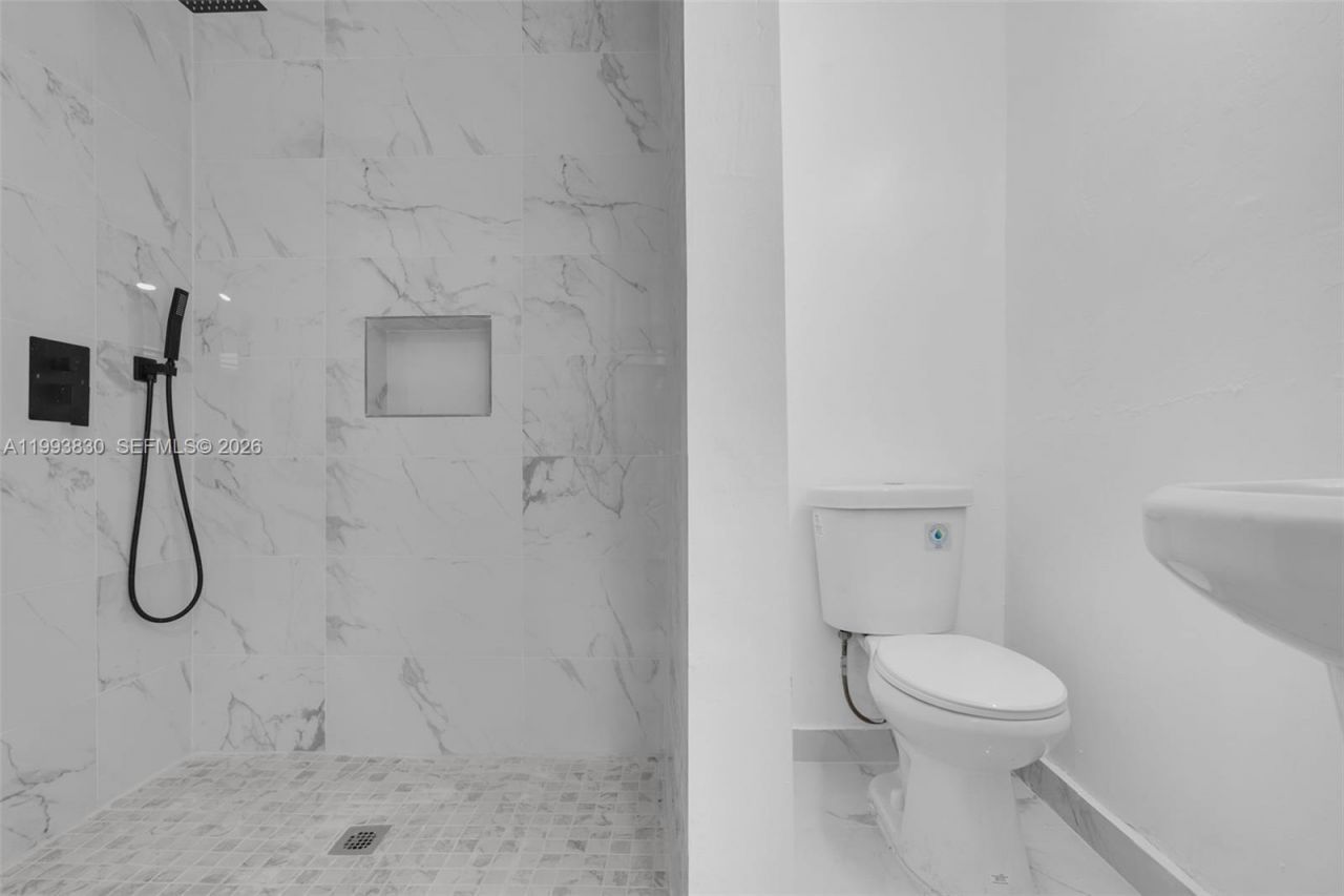 6295 SW 29th St, Unit 1, Miami, FL 33155 Photo