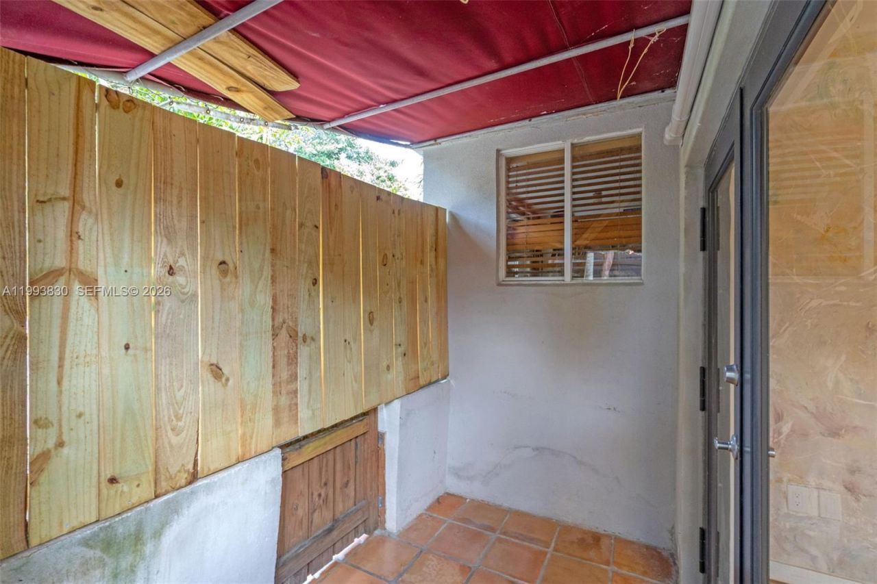 6295 SW 29th St, Unit 1, Miami, FL 33155 Photo