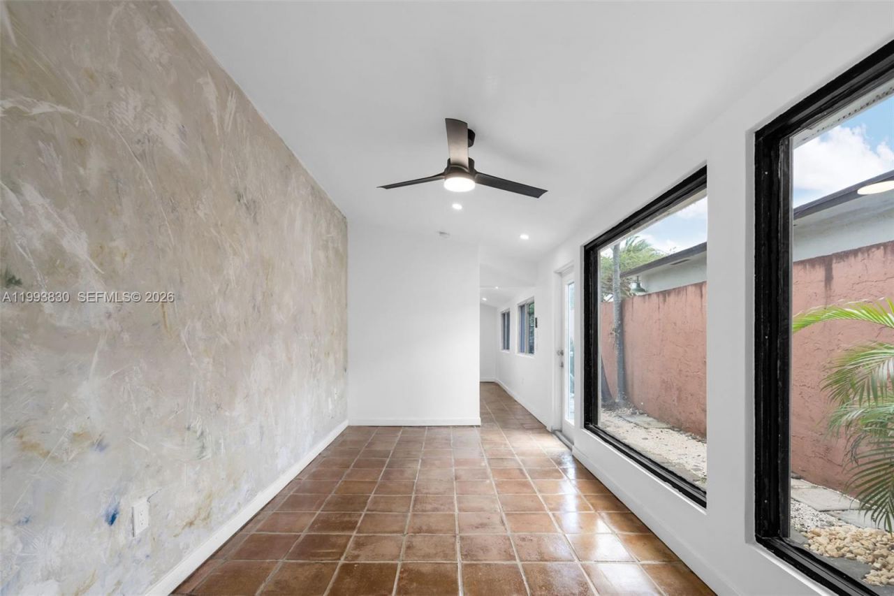 6295 SW 29th St, Unit 1, Miami, FL 33155 Photo