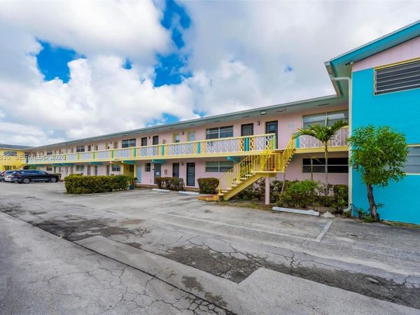 285 NE 191st St , Unit 2925, Miami, FL 33179