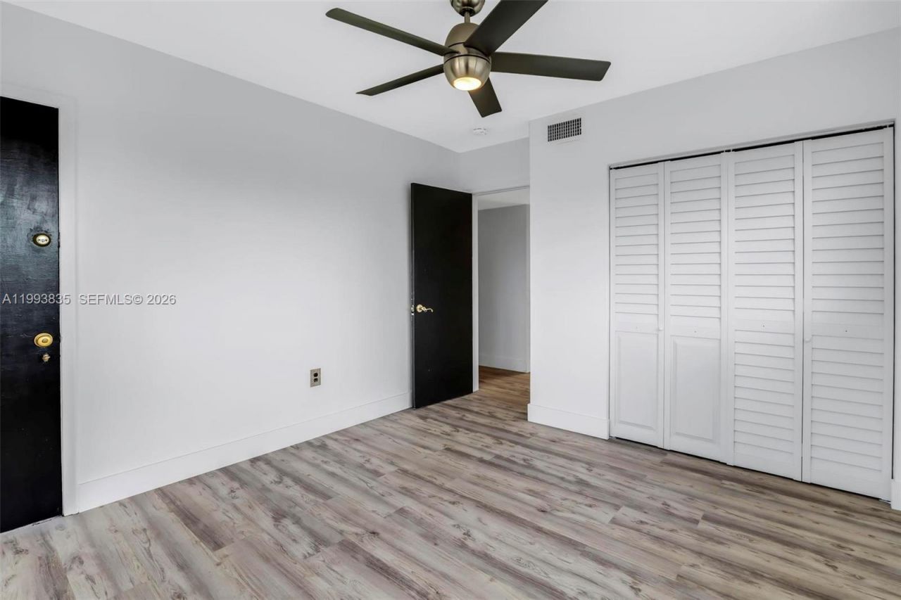 285 NE 191st St , Unit 2925, Miami, FL 33179 Photo