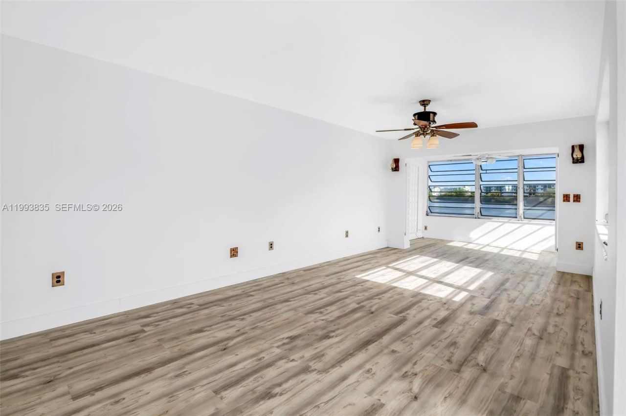 285 NE 191st St , Unit 2925, Miami, FL 33179 Photo