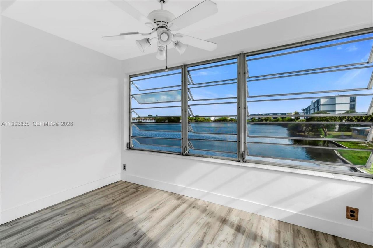 285 NE 191st St , Unit 2925, Miami, FL 33179 Photo