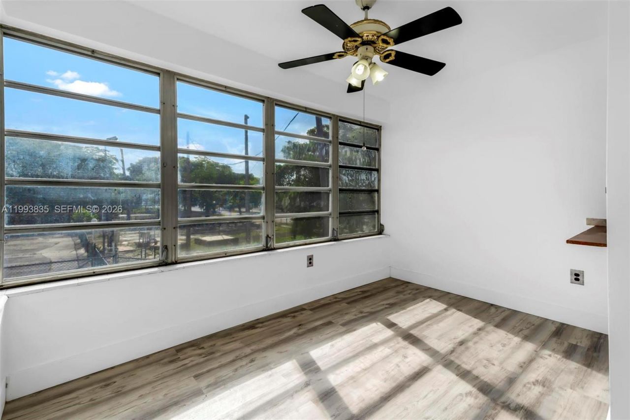 285 NE 191st St , Unit 2925, Miami, FL 33179 Photo