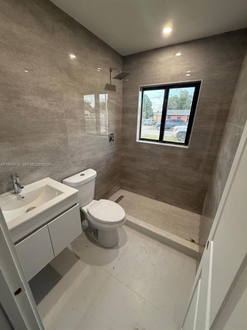 3224 NW 181st St , Miami Gardens, FL 33056 Photo