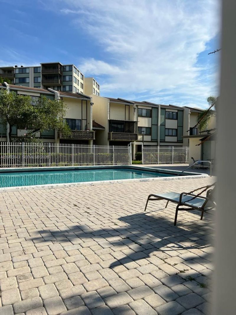 4222 Inverrary Blvd , Unit 4217, Lauderhill, FL 33319 Photo