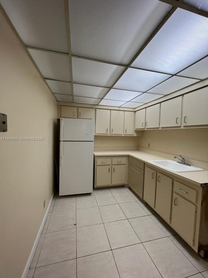 4222 Inverrary Blvd , Unit 4217, Lauderhill, FL 33319 Photo