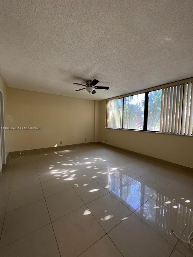 4222 Inverrary Blvd , Unit 4217, Lauderhill, FL 33319 Photo