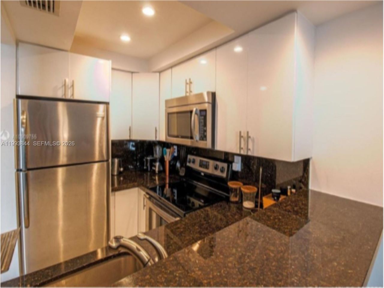 1035 West Ave , Unit 802, Miami Beach, FL 33139 Photo