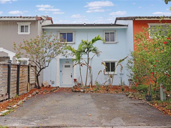 1079 SE 12th Ter, Homestead, FL 33035