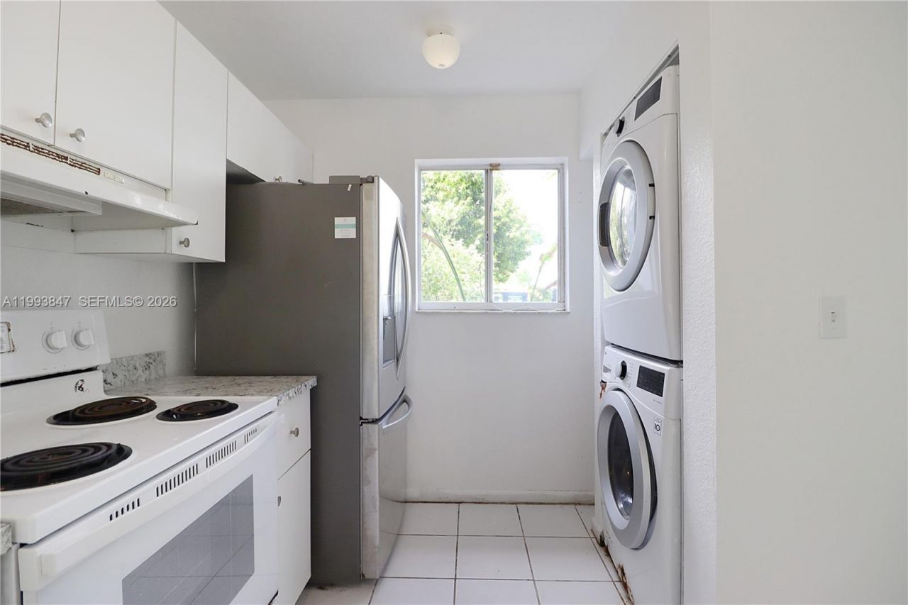 1079 SE 12th Ter, Homestead, FL 33035 Photo