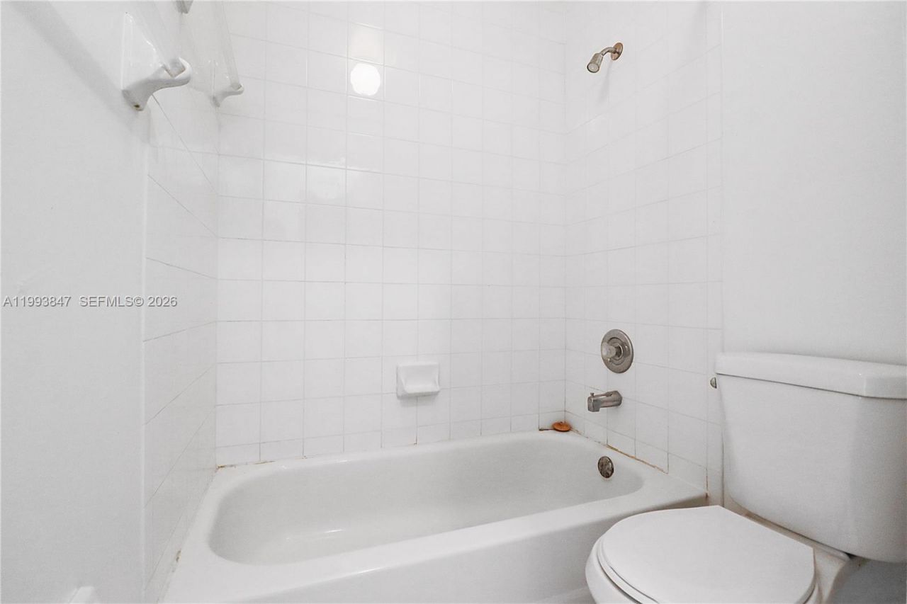 1079 SE 12th Ter, Homestead, FL 33035 Photo