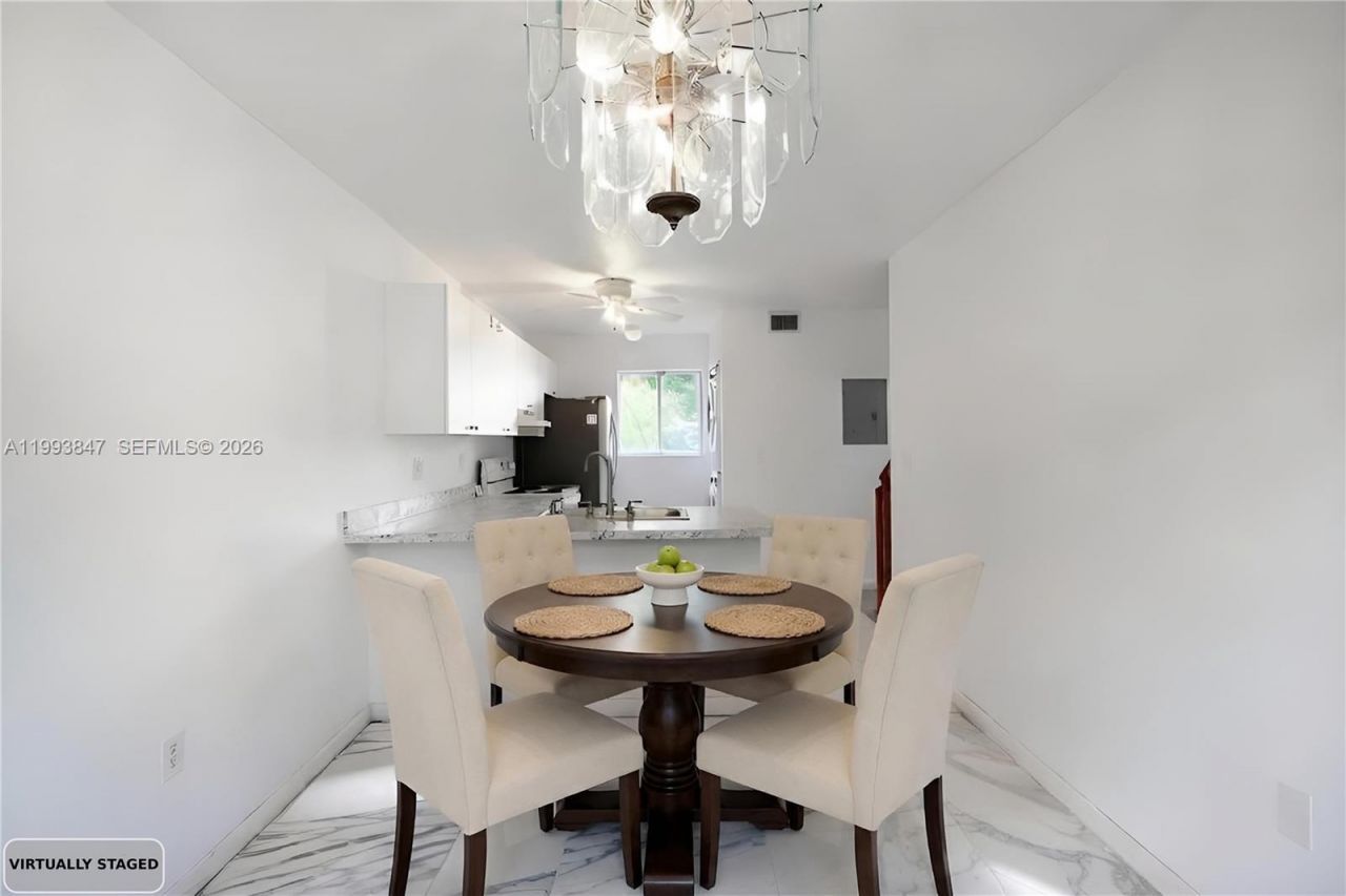 1079 SE 12th Ter, Homestead, FL 33035 Photo