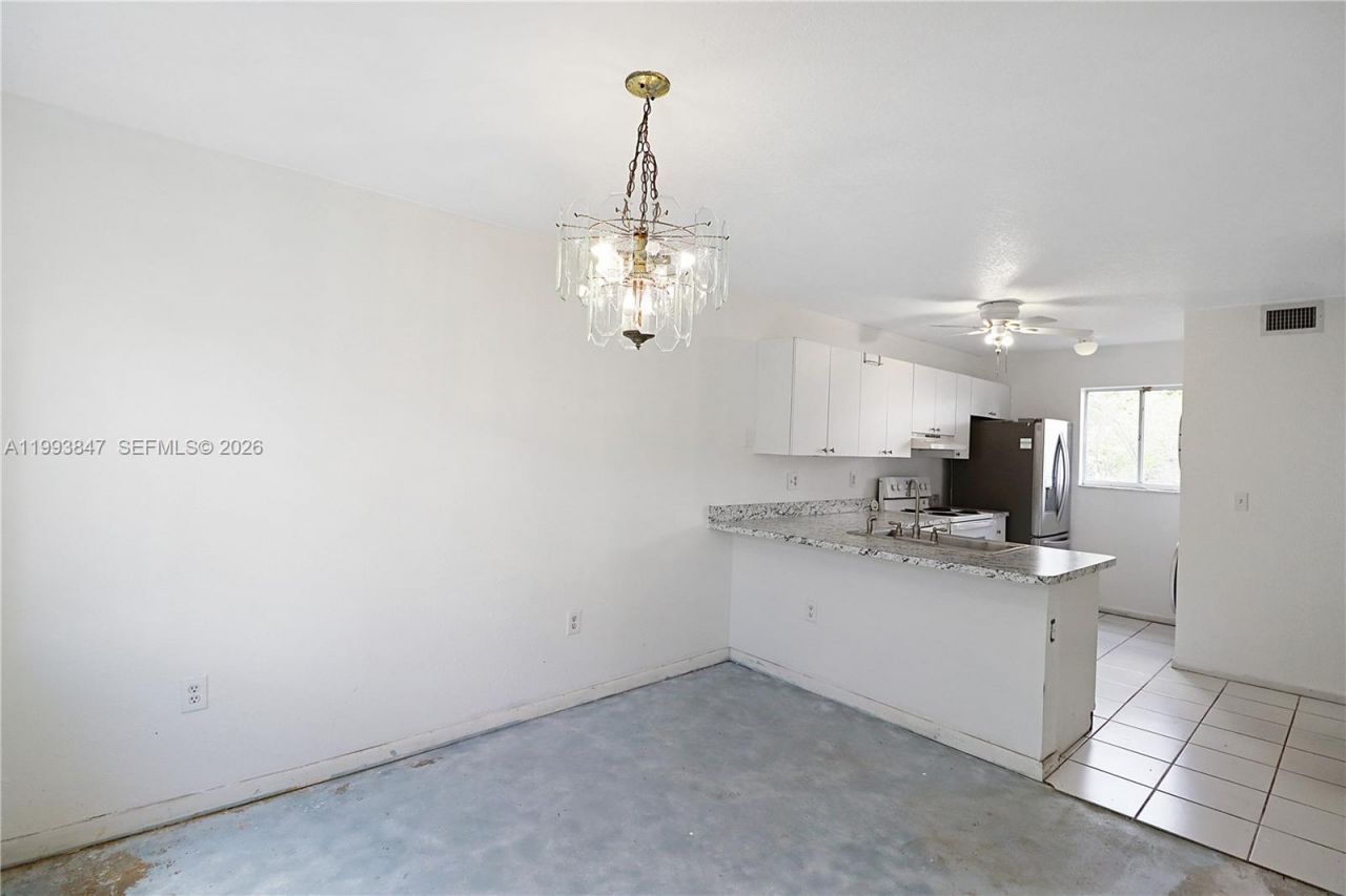 1079 SE 12th Ter, Homestead, FL 33035 Photo