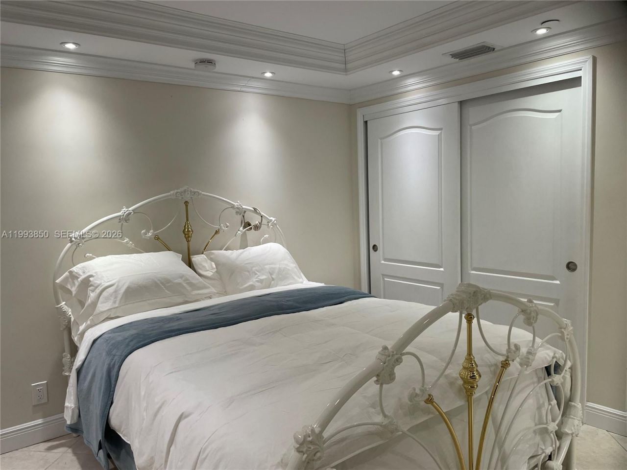 2555 Collins Ave, Unit 704, Miami Beach, FL 33140 Photo
