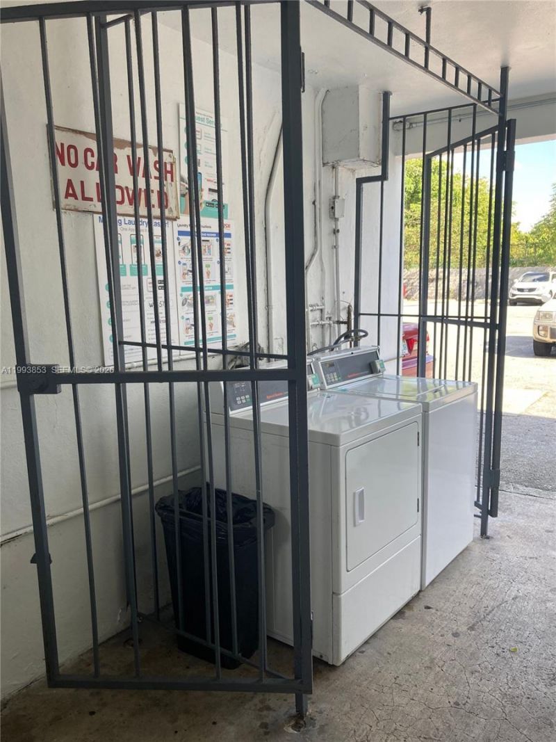 111 NW 152nd St, Unit 21, Miami, FL 33169 Photo