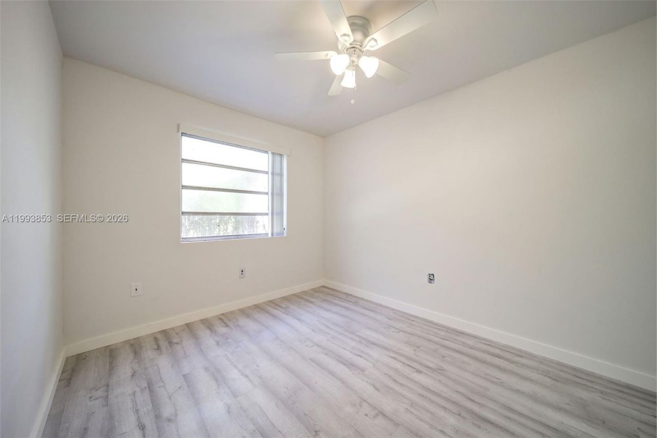 111 NW 152nd St, Unit 21, Miami, FL 33169 Photo