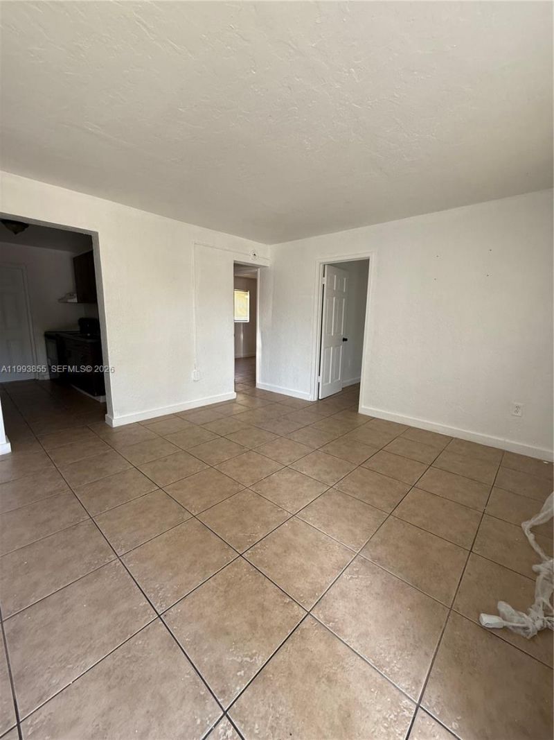 1306 NW 61st St , Unit 5, Miami, FL 33142 Photo