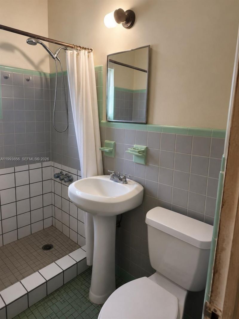3210 NW 82nd St, Miami, FL 33147 Photo