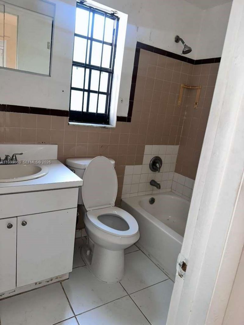 576 NW 147th St, Unit 576, Miami, FL 33168 Photo