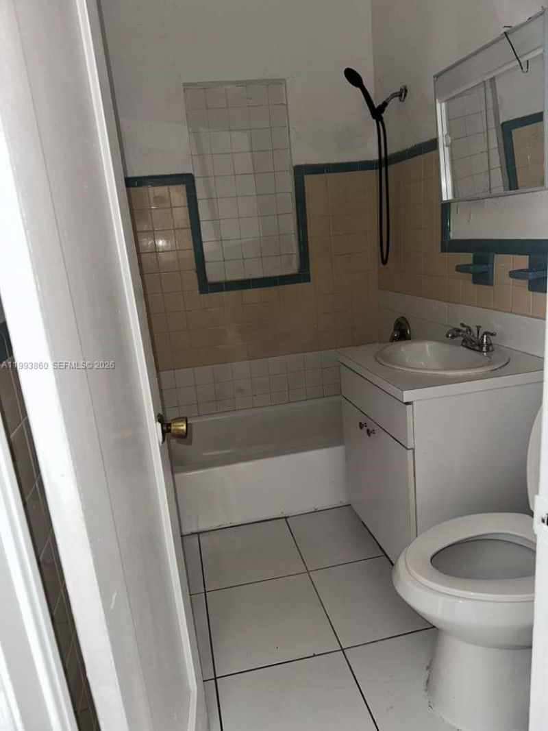 576 NW 147th St, Unit 576, Miami, FL 33168 Photo