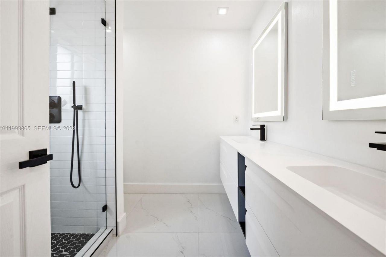 16418 SW 72nd Ter, Unit ., Miami, FL 33193 Photo