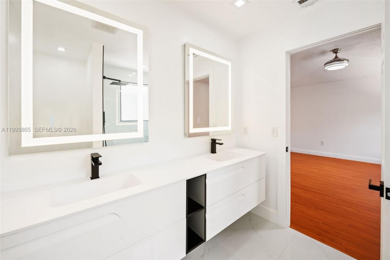 16418 SW 72nd Ter, Unit ., Miami, FL 33193 Photo