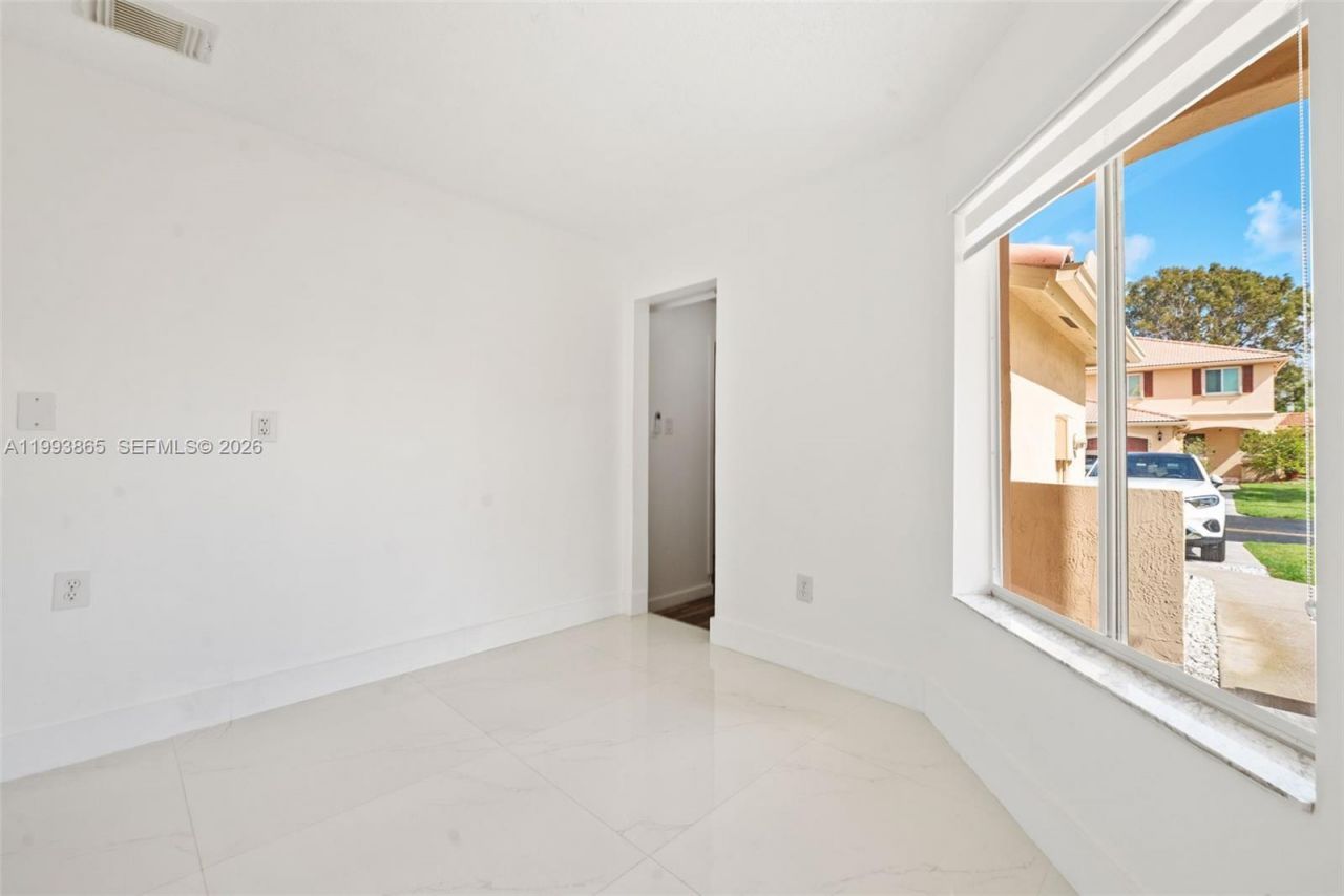 16418 SW 72nd Ter, Unit ., Miami, FL 33193 Photo