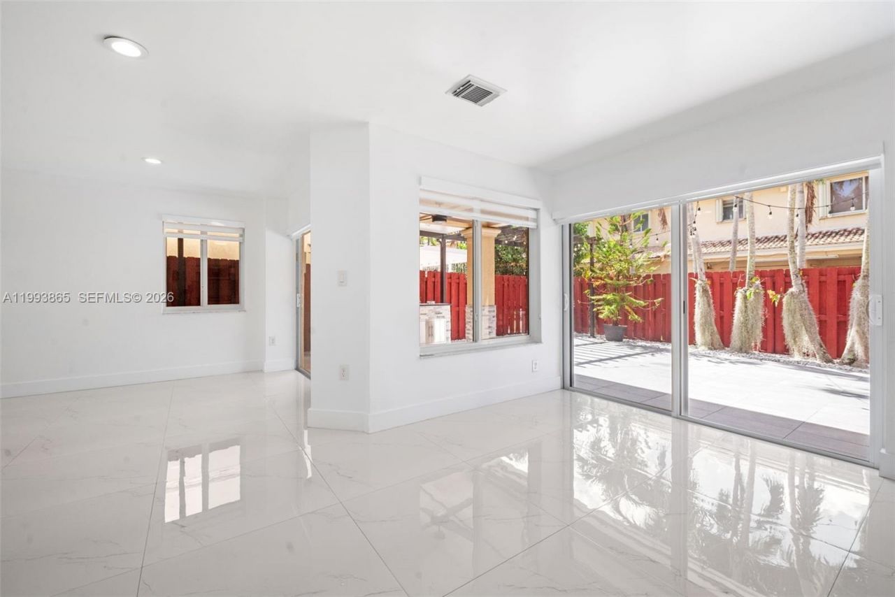 16418 SW 72nd Ter, Unit ., Miami, FL 33193 Photo