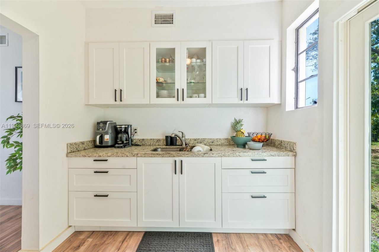 1238 NE 112th St, Unit N/A, Miami, FL 33161 Photo