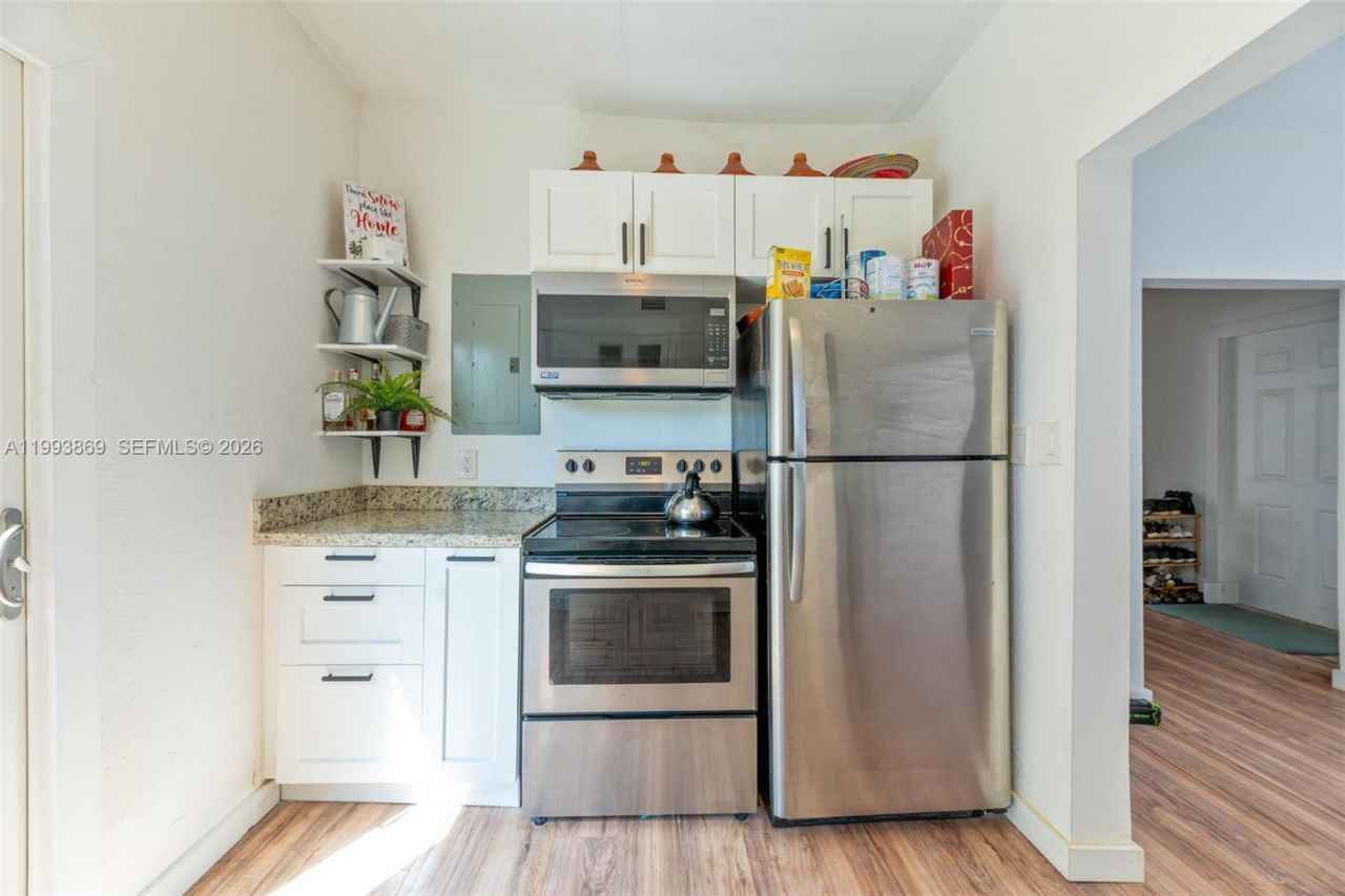 1238 NE 112th St, Unit N/A, Miami, FL 33161 Photo