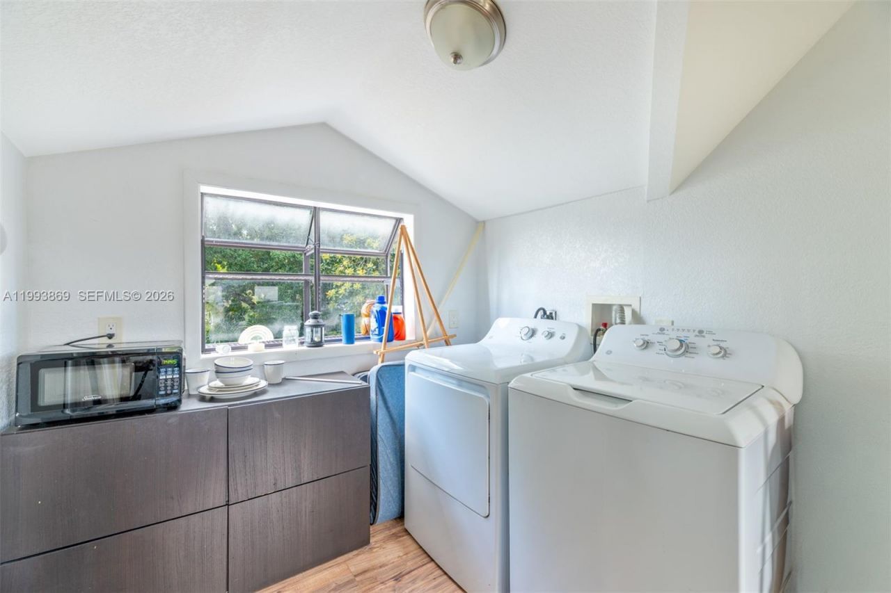 1238 NE 112th St, Unit N/A, Miami, FL 33161 Photo