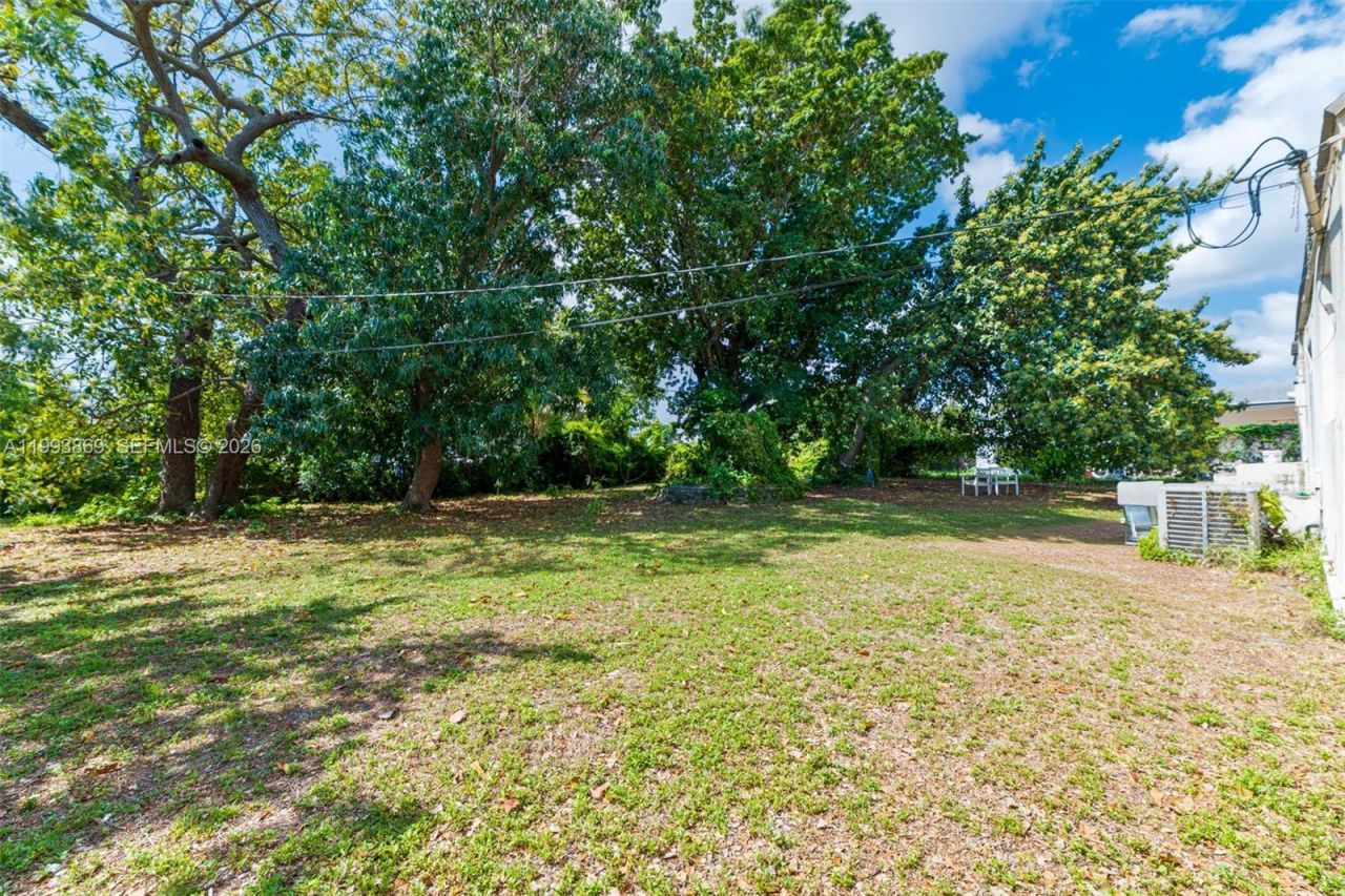 1238 NE 112th St, Unit N/A, Miami, FL 33161 Photo