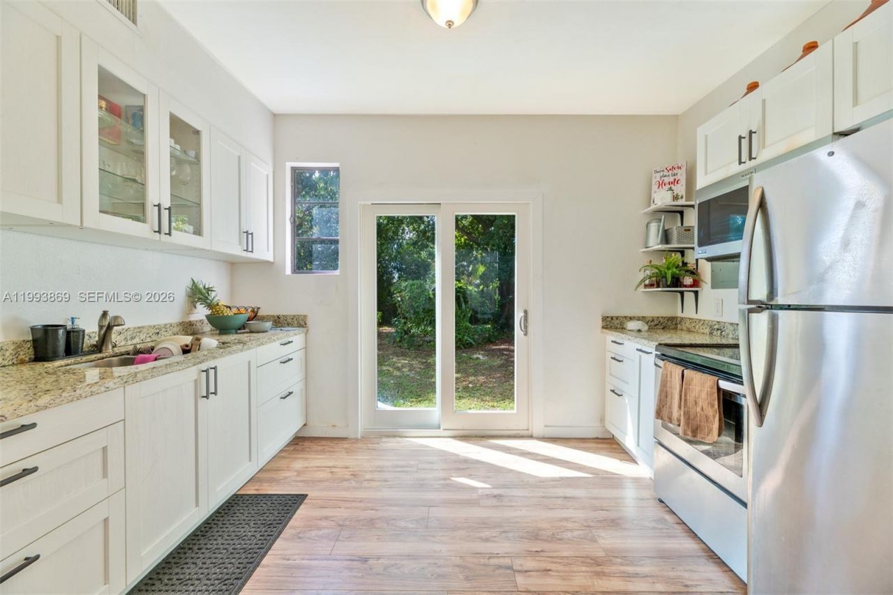 1238 NE 112th St, Unit N/A, Miami, FL 33161 Photo